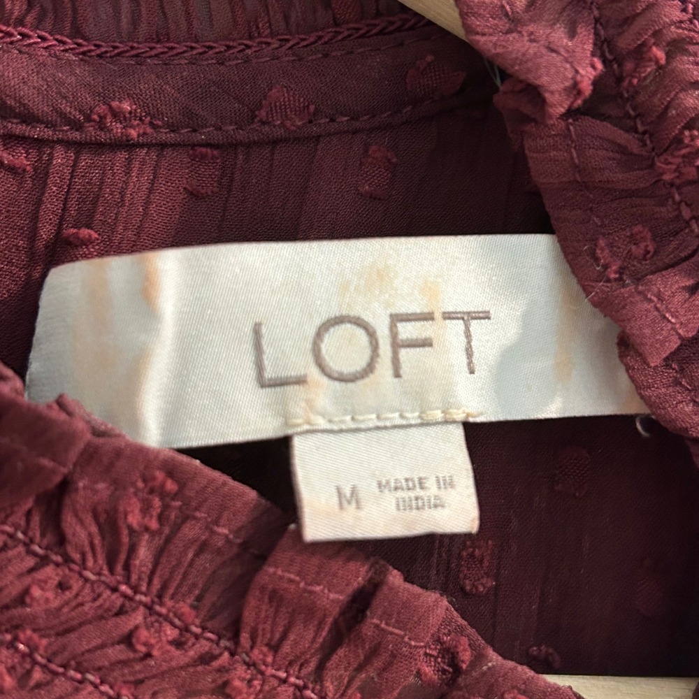 LOFT Womens Burgundy Clip Dot Smocked High Neck Sleeveless Blouse Medium Keyhole - Picture 4 of 6